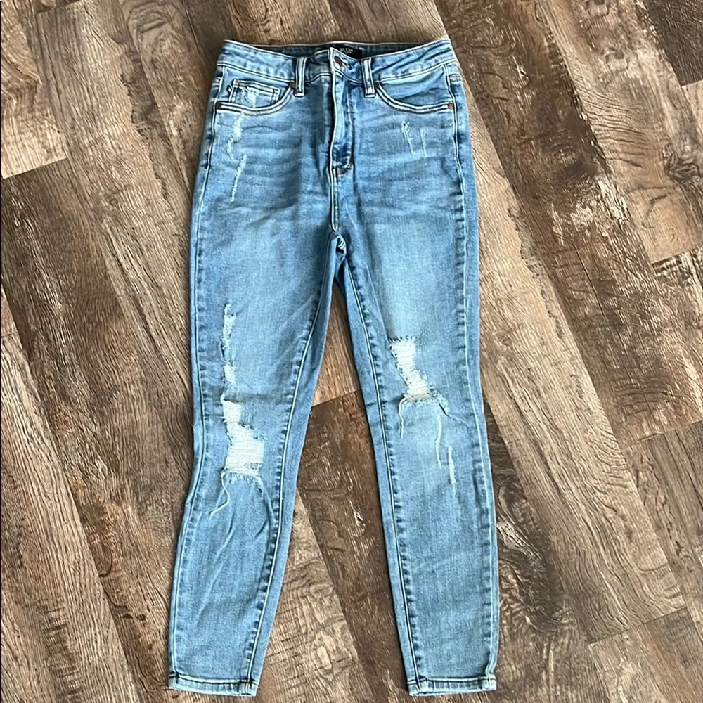 Judy Blue jeans 👖 size 28 control top skinny  Light Blue Distressed - Picture 3 of 11